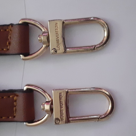 Louis Vuitton crossbody strap with duster and box - Picture 8 of 15